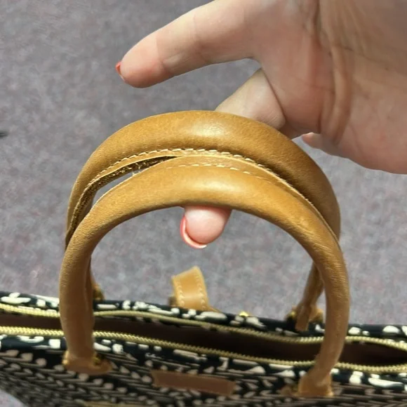 Sseko Kawa Convertible Canvas & Leather Bag - Picture 8 of 8